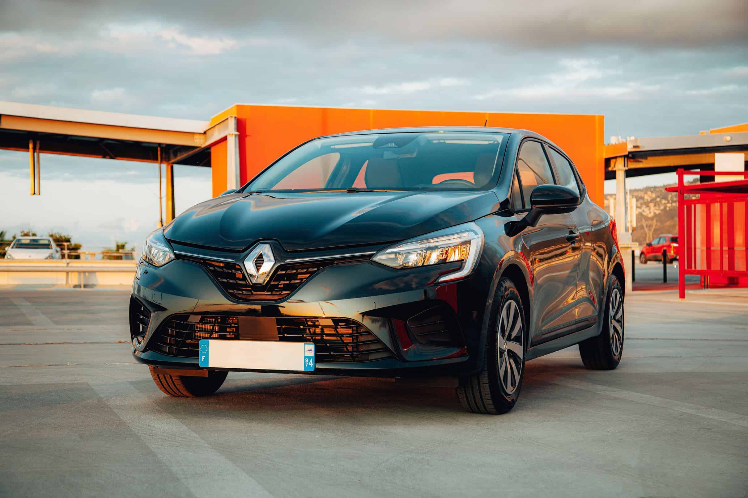 Renault Clio - A Stylish Compact Car